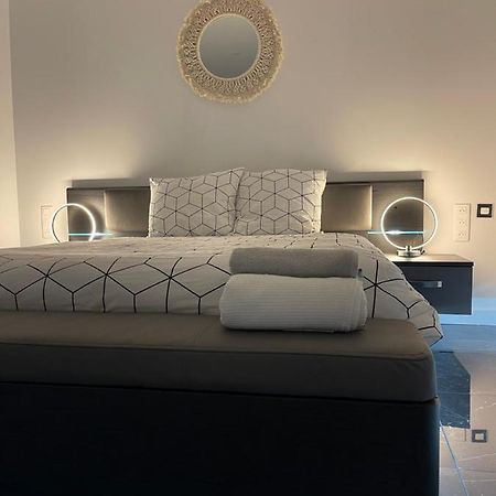 Appartement Hors Du Commun Avec Son Jacuzzi Salies-de-Bearn Exterior photo
